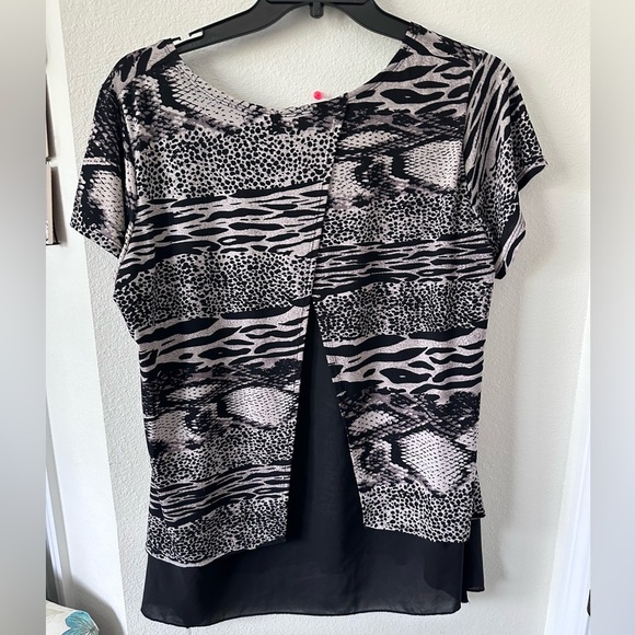 Shannon Ford Black and White Relaxed Fit Blouse - Picture 2 of 4